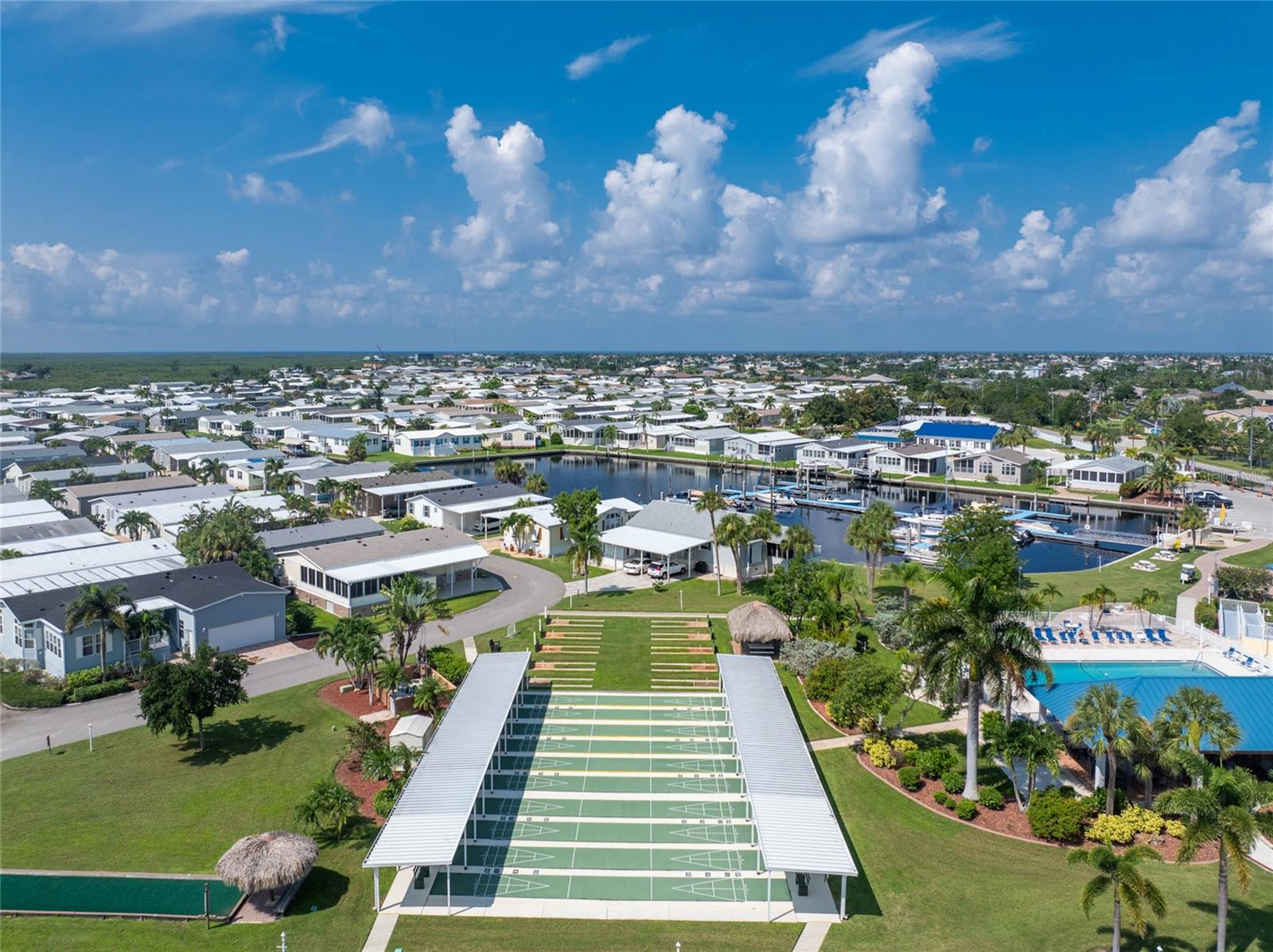 10 HOLLAND DR, PUNTA GORDA, FL, 33950