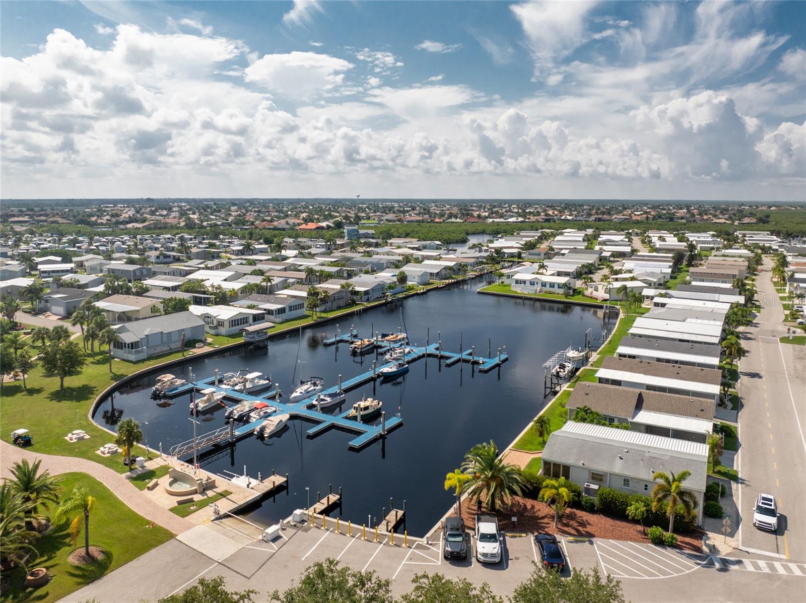 10 HOLLAND DR, PUNTA GORDA, FL, 33950