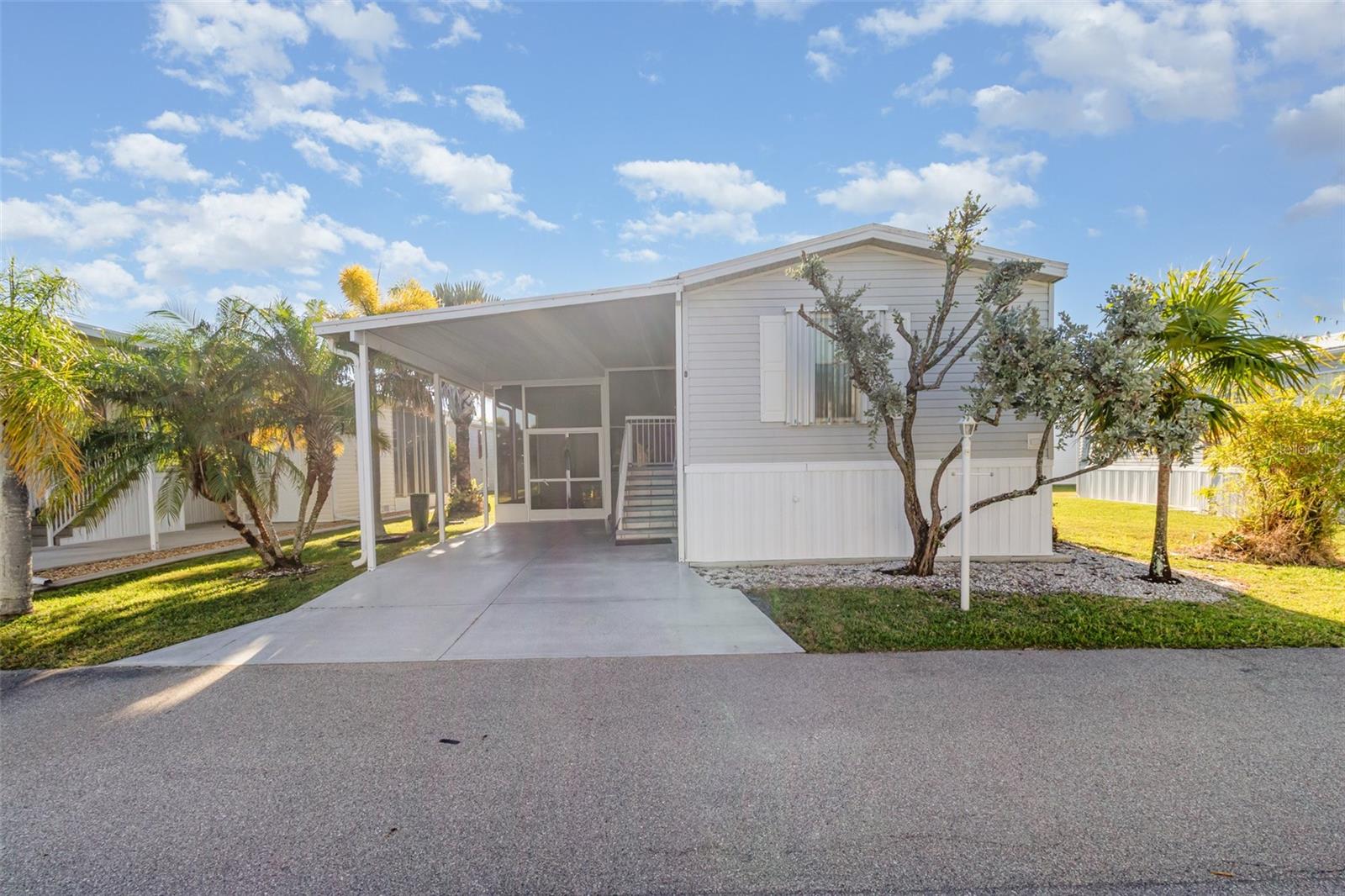 10 HOLLAND DR, PUNTA GORDA, FL, 33950