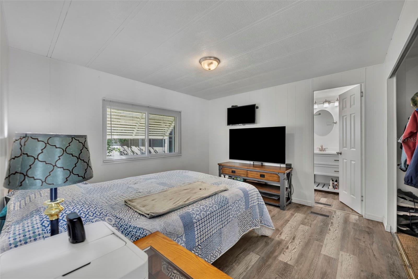 G5104556 Property Photo