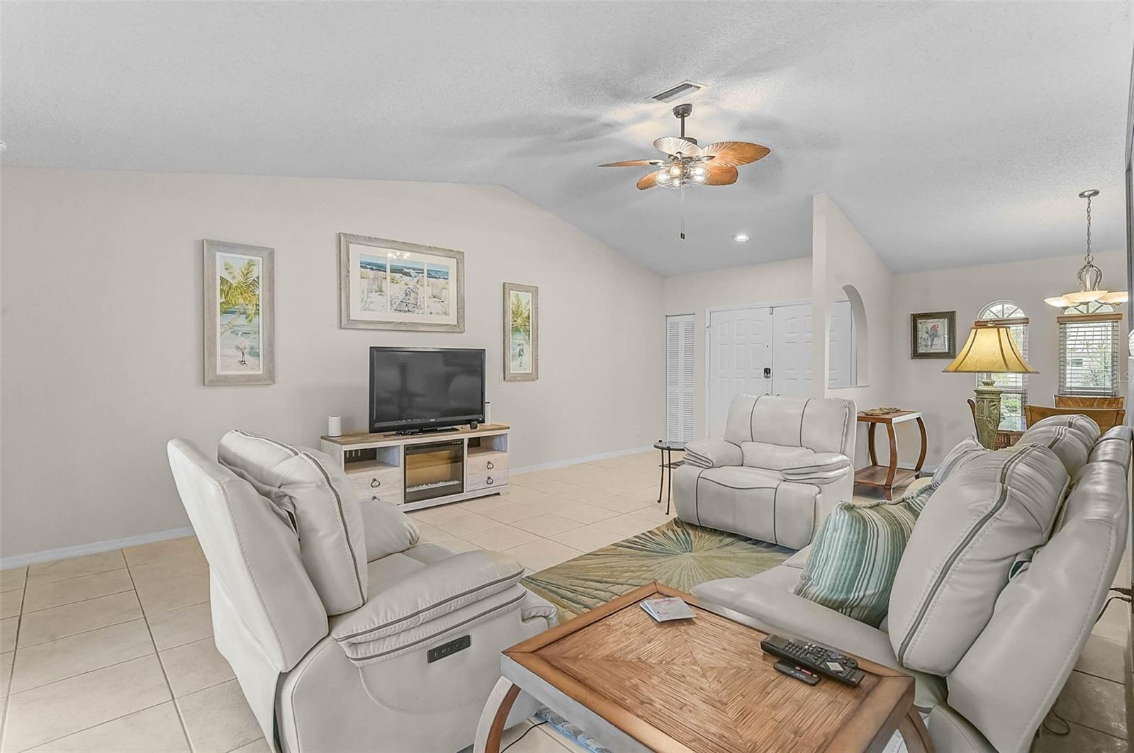 19010 MCGRATH CIR, PORT CHARLOTTE, FL, 33948