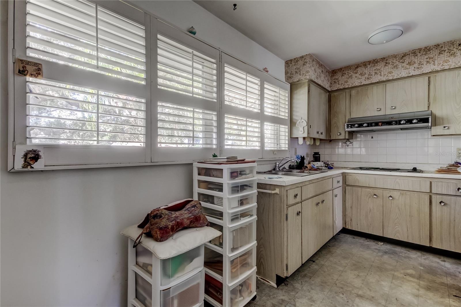 2364 6TH AVE SW, LARGO, FL, 33770