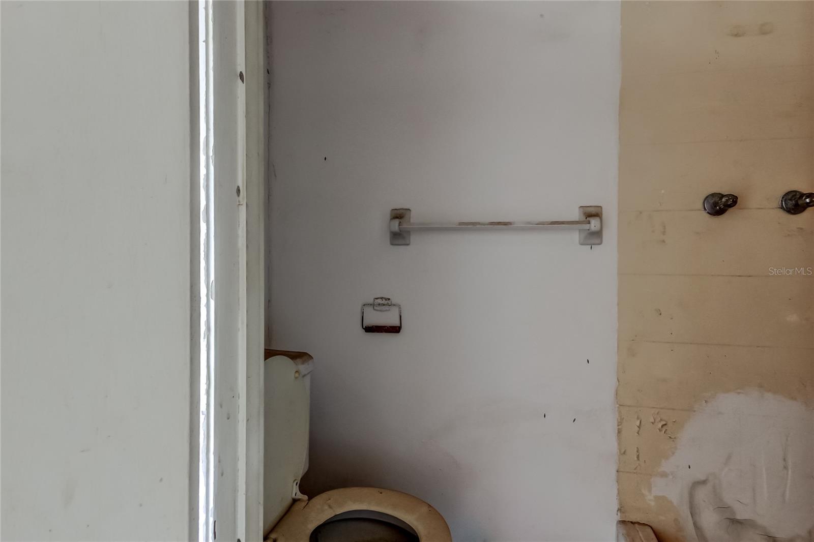 2364 6TH AVE SW, LARGO, FL, 33770