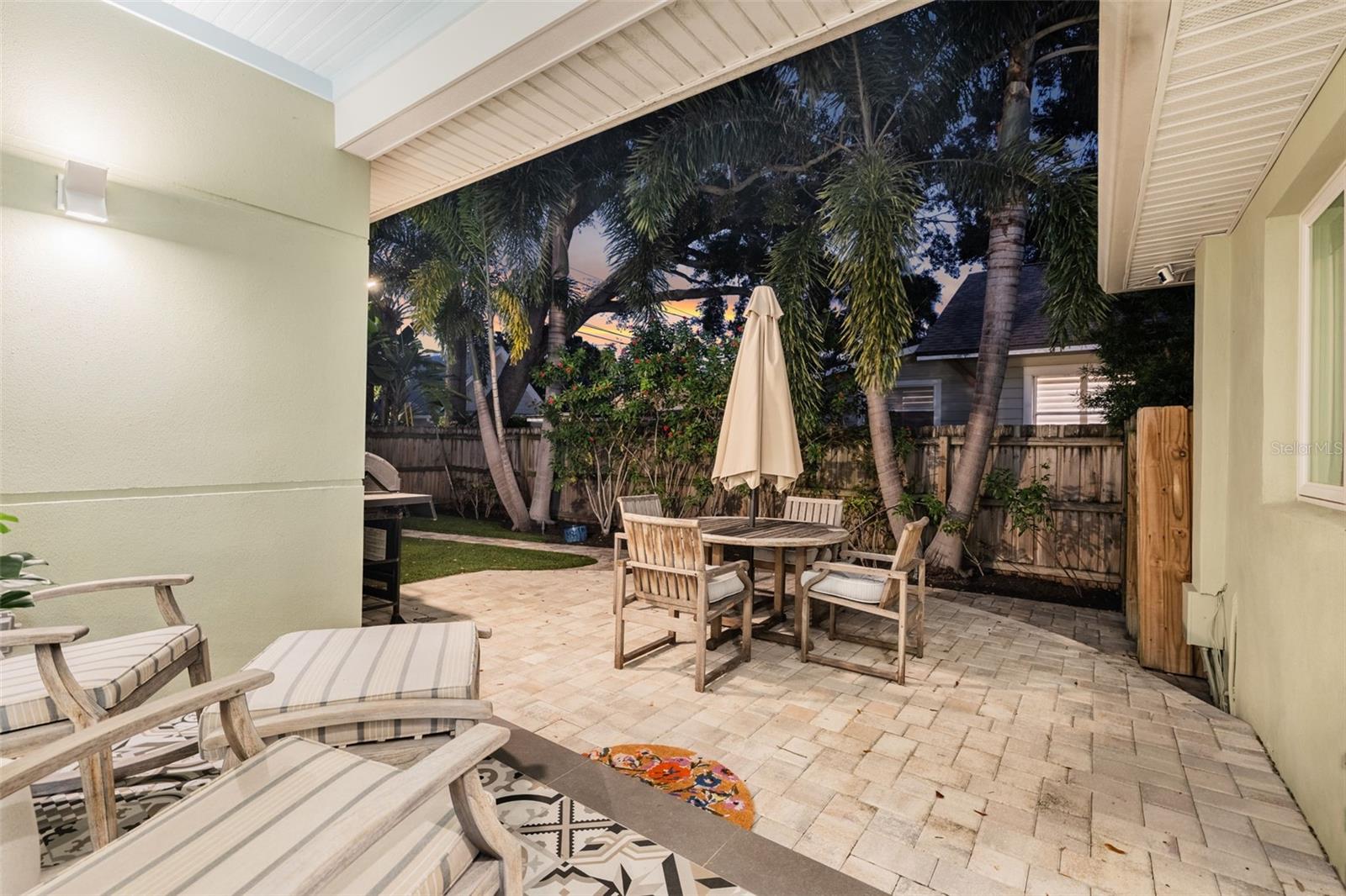 615 15TH AVE NE, ST PETERSBURG, FL, 33704