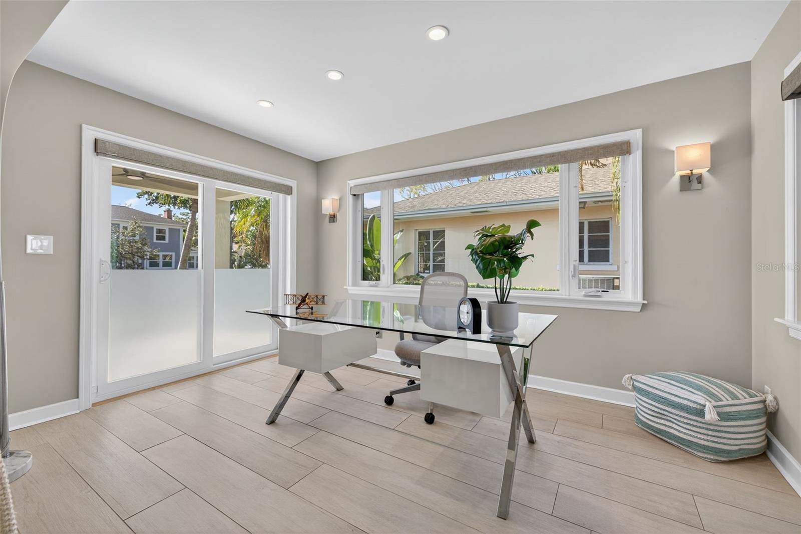 615 15TH AVE NE, ST PETERSBURG, FL, 33704