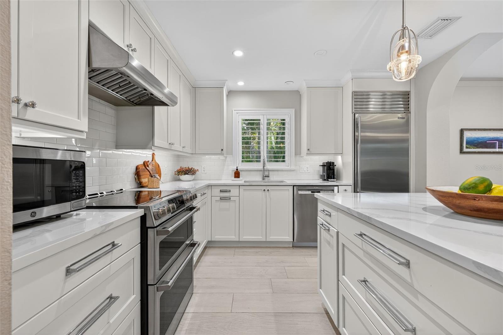 615 15TH AVE NE, ST PETERSBURG, FL, 33704