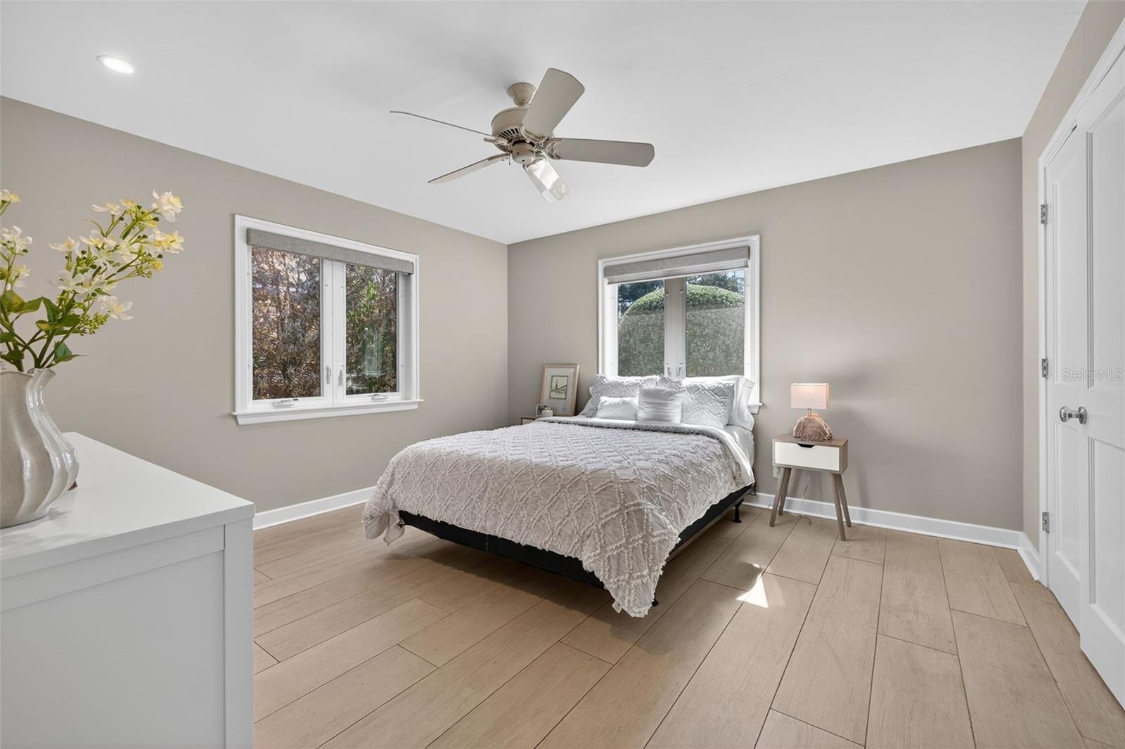 615 15TH AVE NE, ST PETERSBURG, FL, 33704