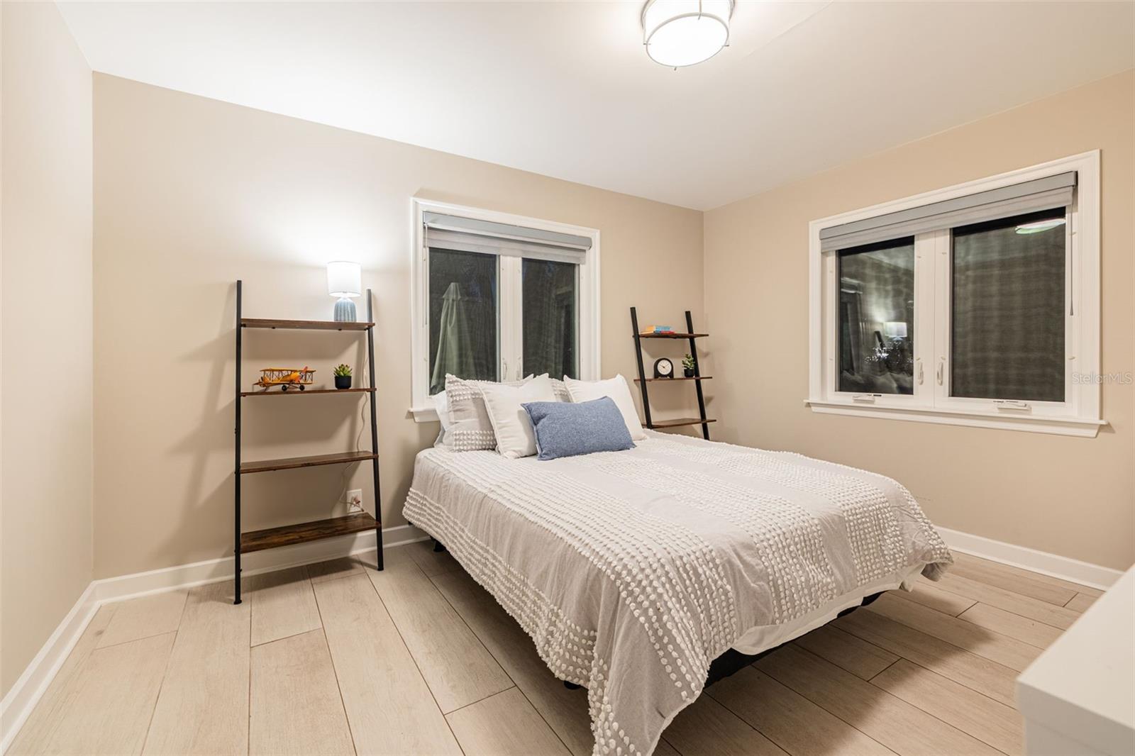 615 15TH AVE NE, ST PETERSBURG, FL, 33704