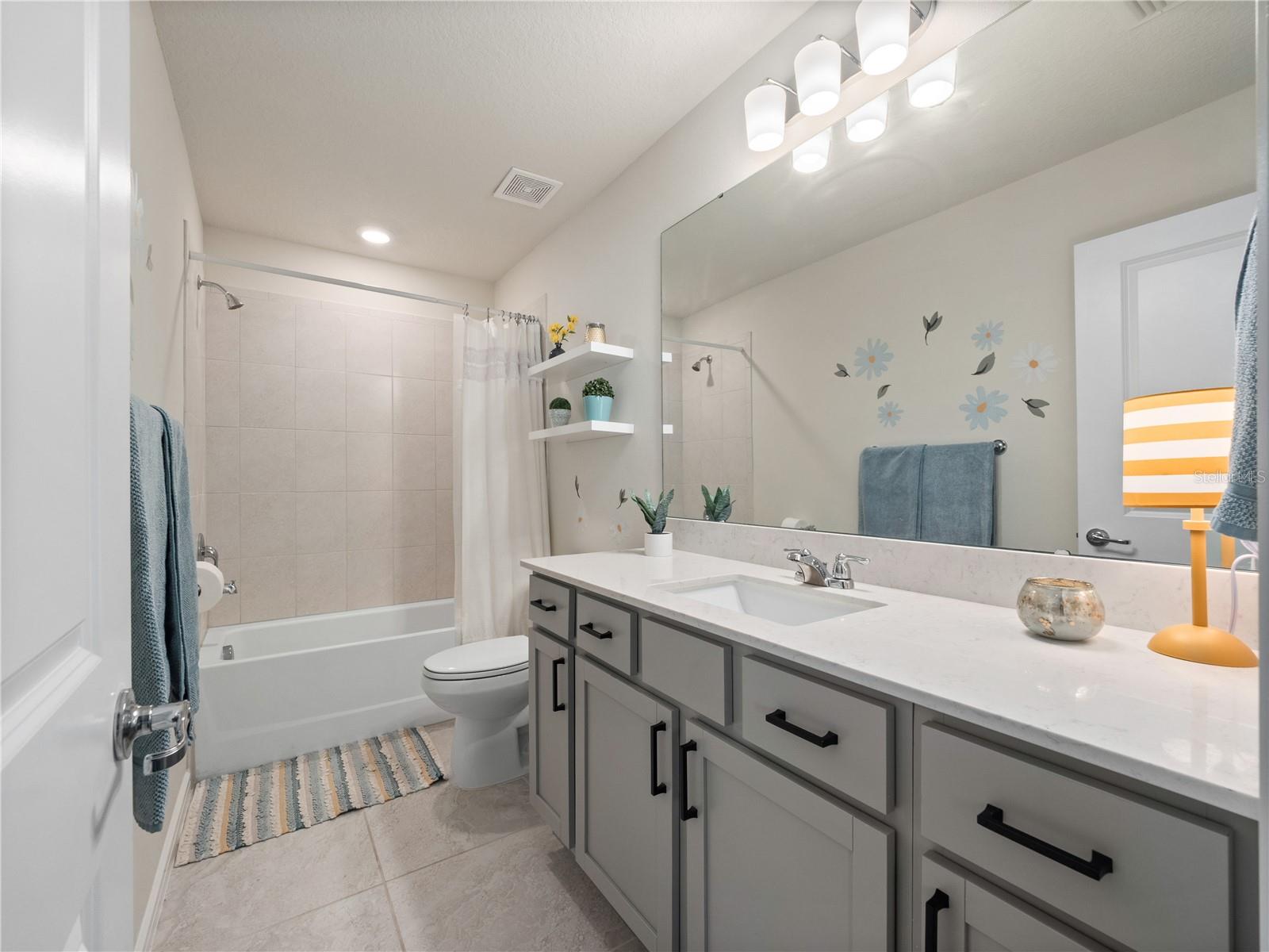 2106 CHARMING AVE, DAVENPORT, FL, 33896