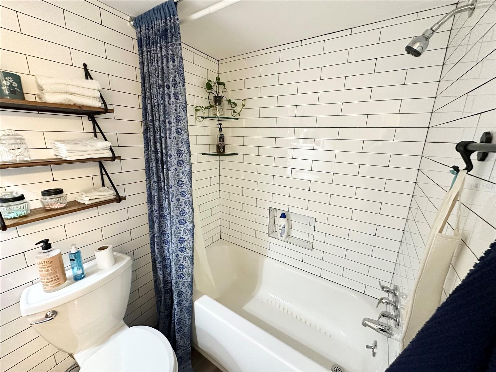 100 WAVERLY WAY #303, CLEARWATER, FL, 33756