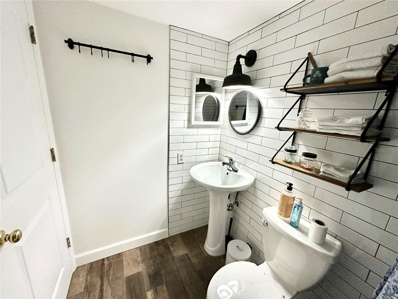 100 WAVERLY WAY #303, CLEARWATER, FL, 33756