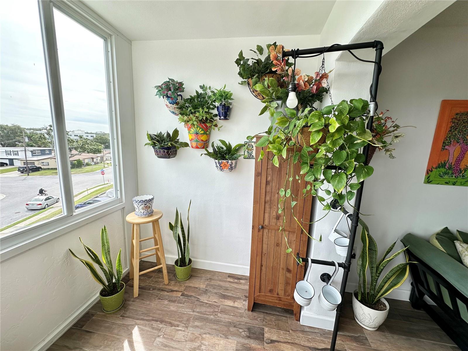 100 WAVERLY WAY #303, CLEARWATER, FL, 33756