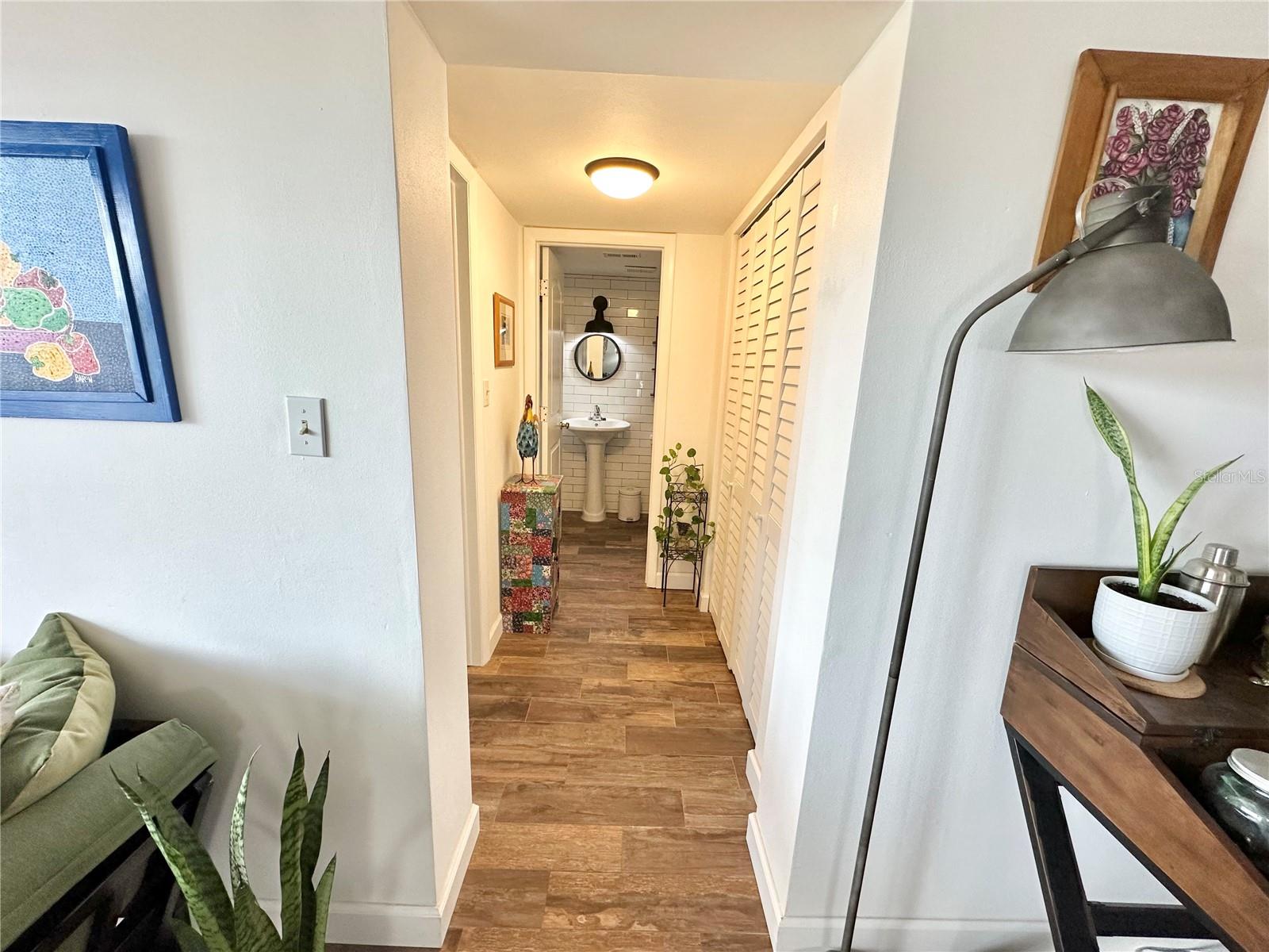 100 WAVERLY WAY #303, CLEARWATER, FL, 33756