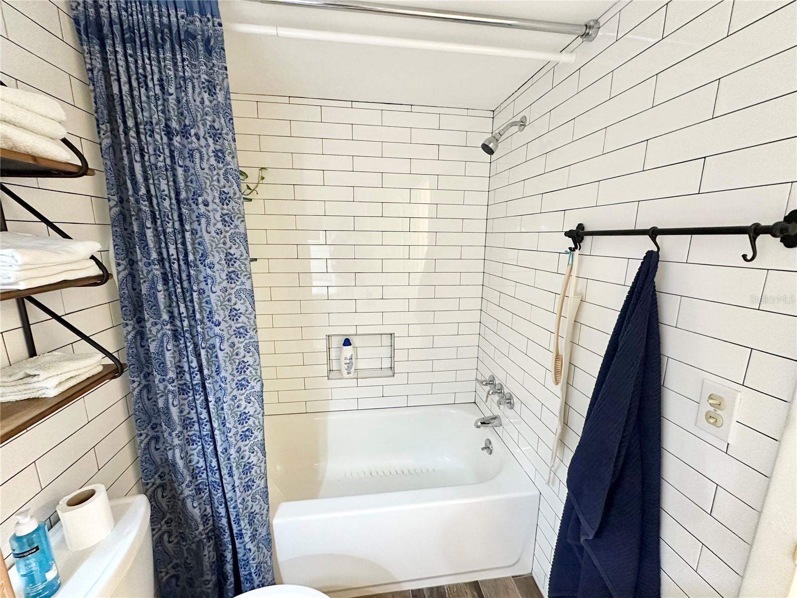 100 WAVERLY WAY #303, CLEARWATER, FL, 33756