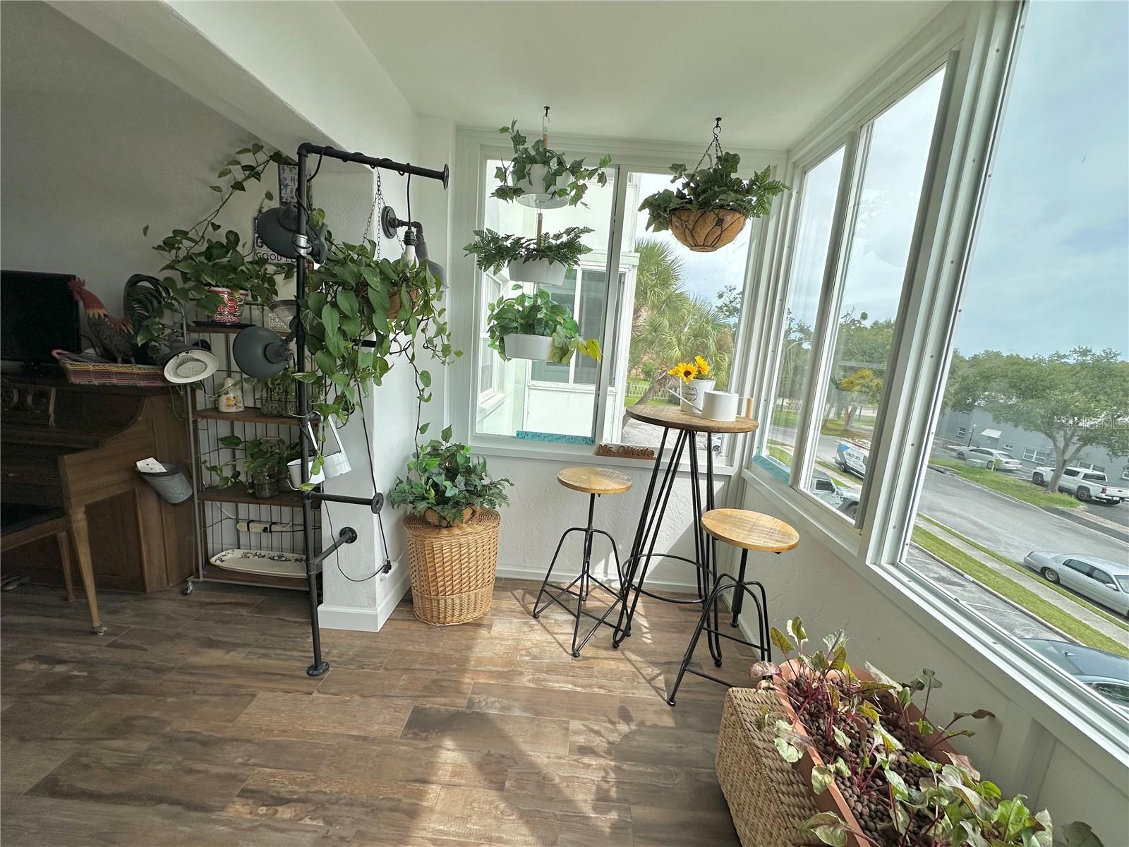 100 WAVERLY WAY #303, CLEARWATER, FL, 33756