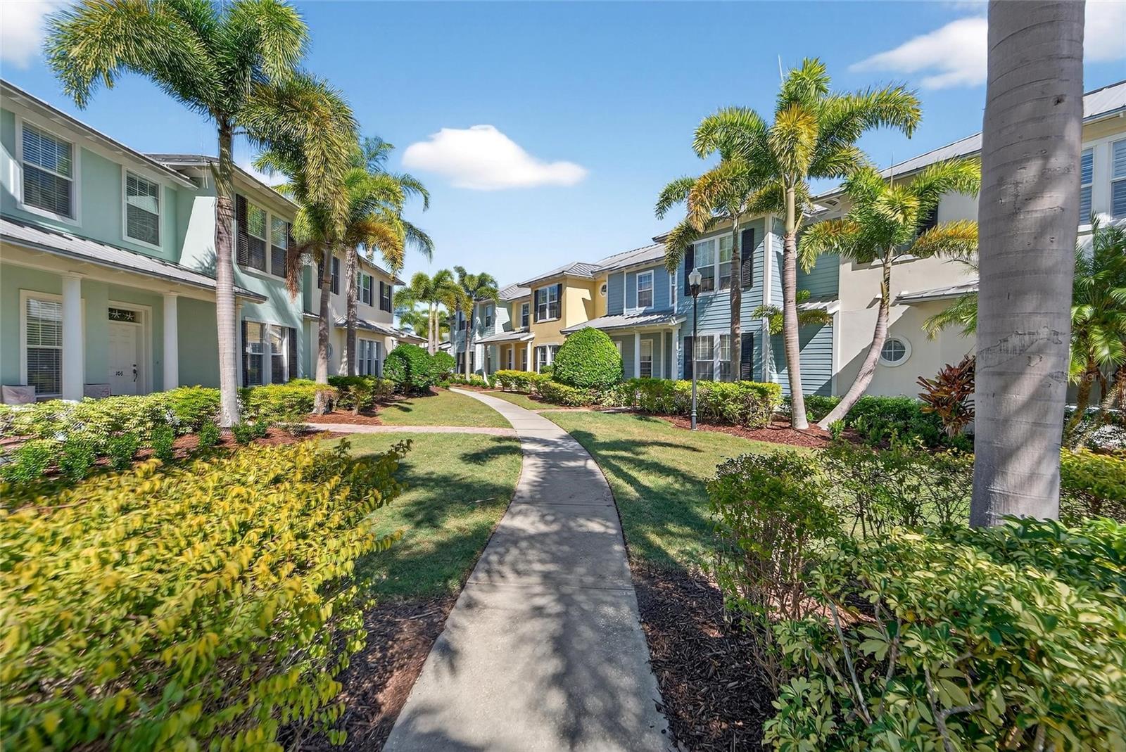 114 ABERDEEN POND DR, APOLLO BEACH, FL, 33572