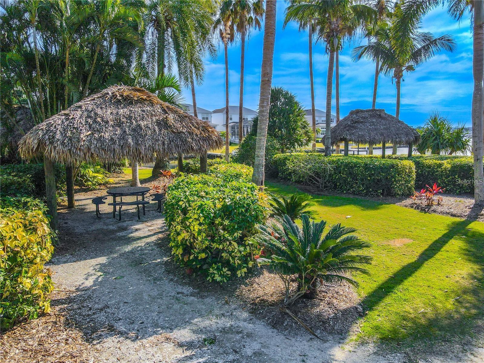 114 ABERDEEN POND DR, APOLLO BEACH, FL, 33572