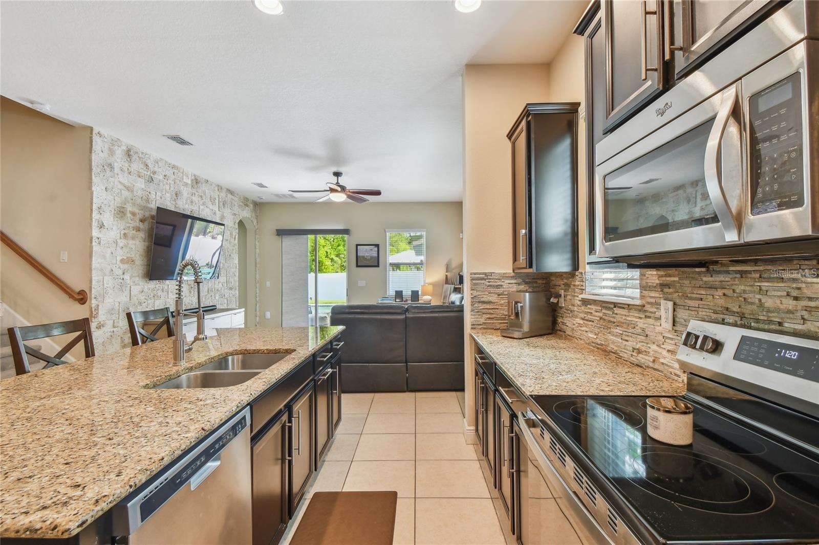 11307 QUIET FOREST DR, TAMPA, FL, 33635