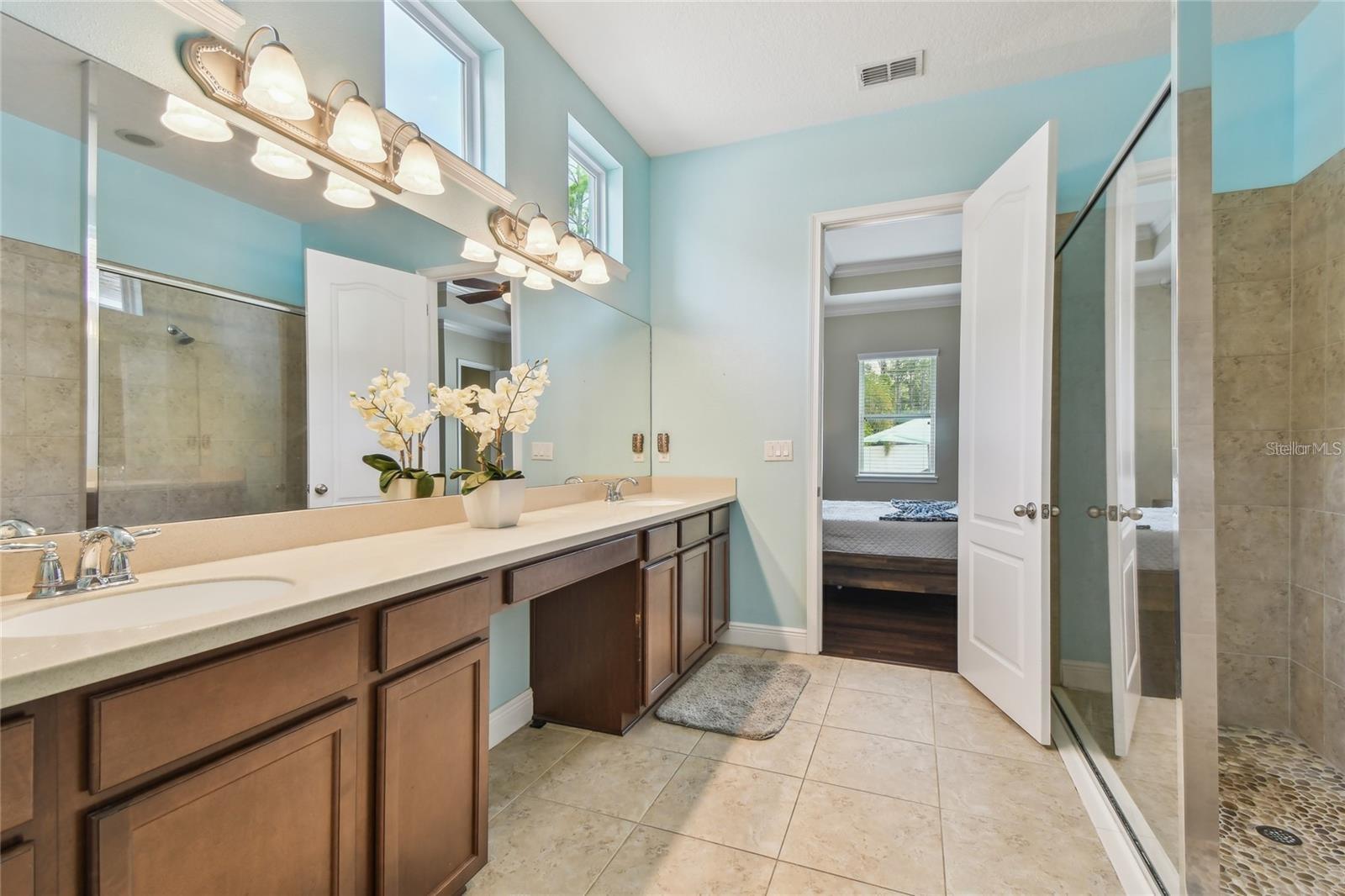 11307 QUIET FOREST DR, TAMPA, FL, 33635