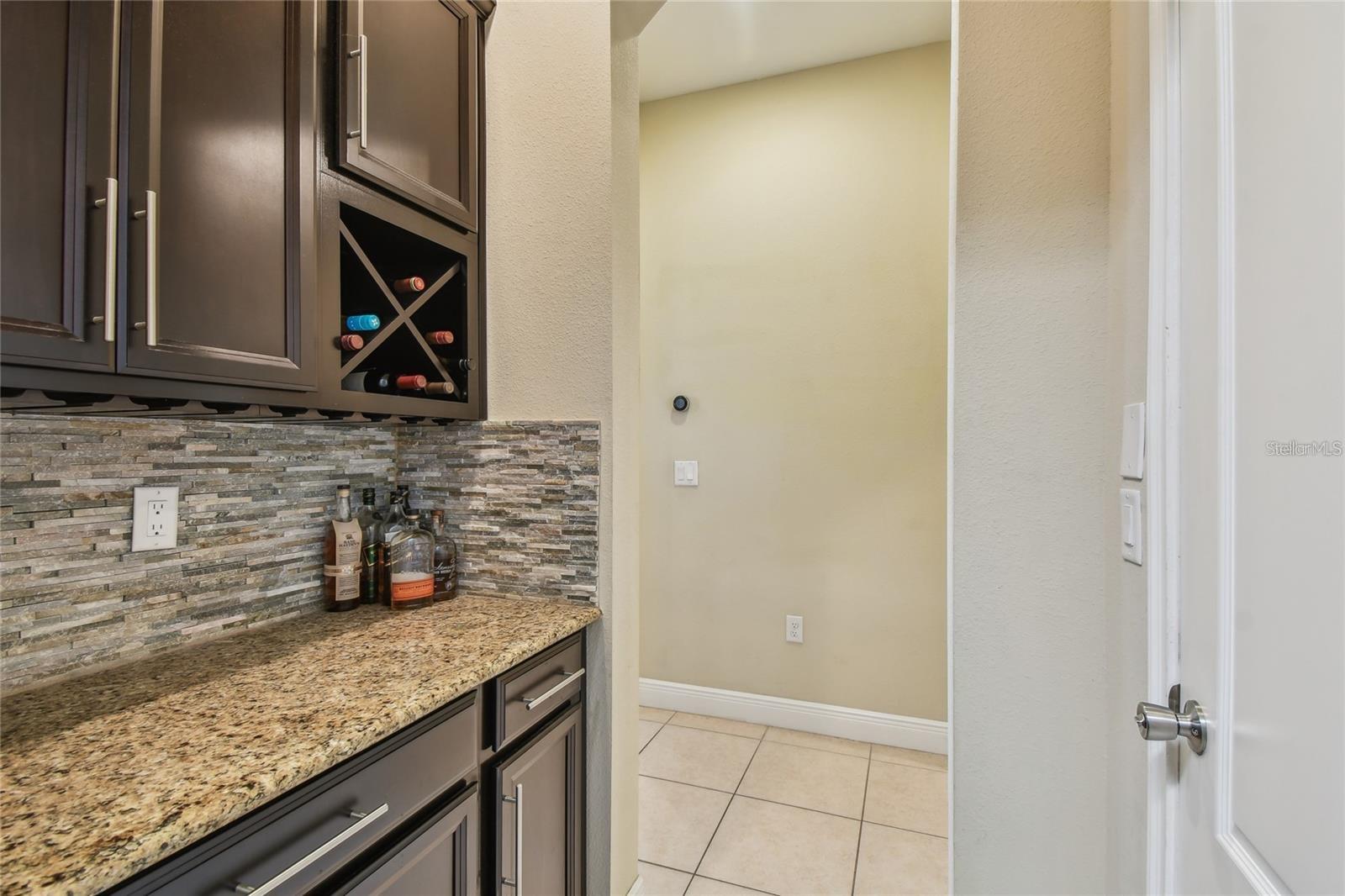 11307 QUIET FOREST DR, TAMPA, FL, 33635