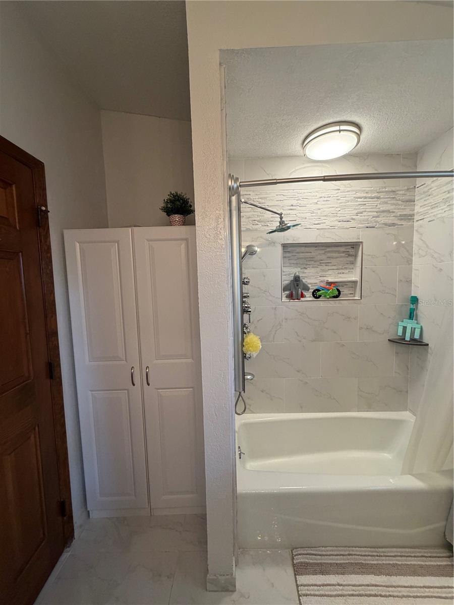 380 DUMONT AVE, DELTONA, FL, 32738