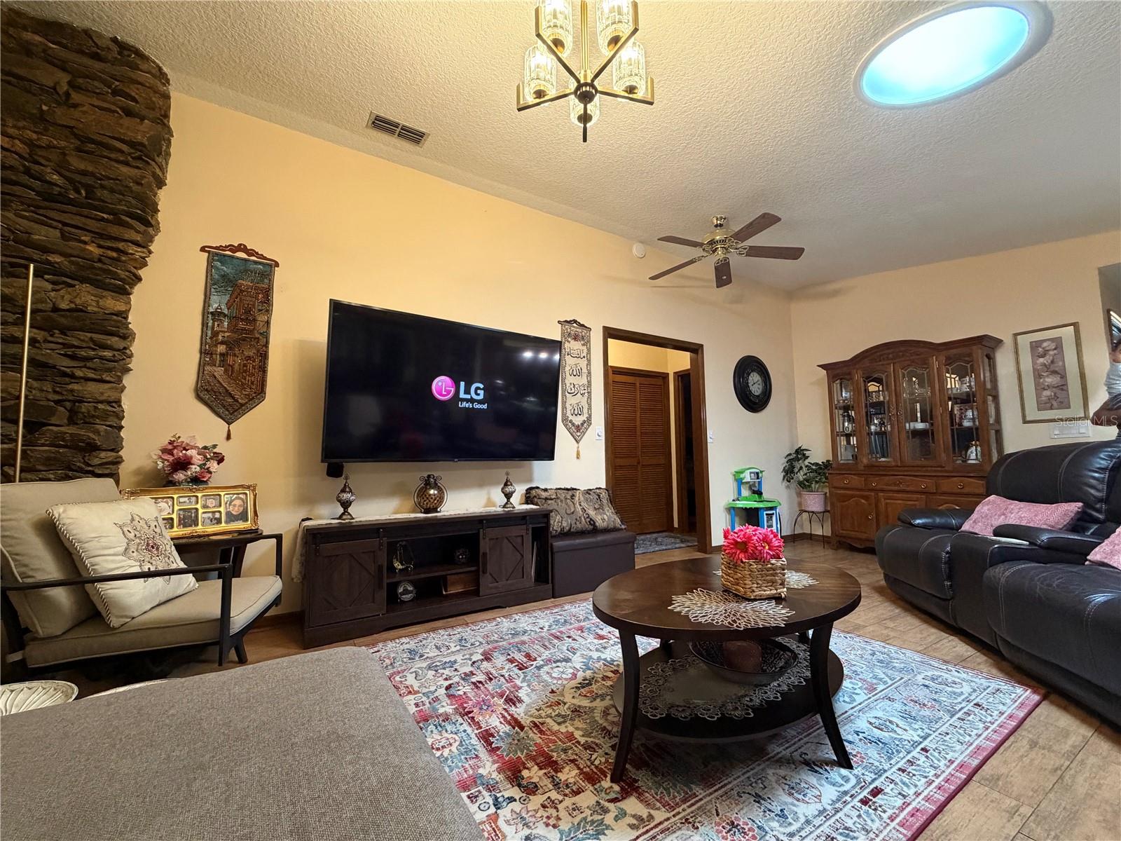 380 DUMONT AVE, DELTONA, FL, 32738