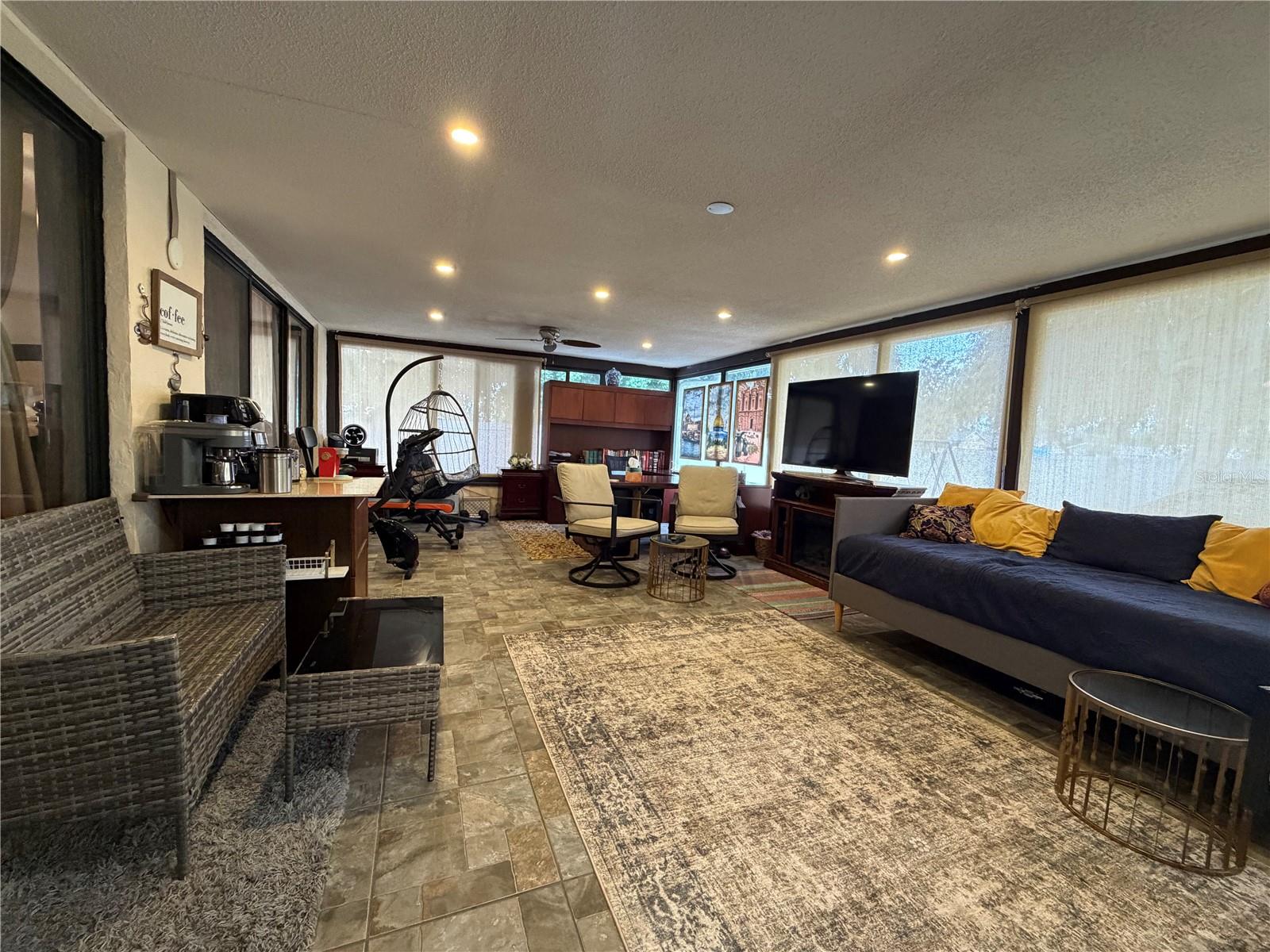 380 DUMONT AVE, DELTONA, FL, 32738