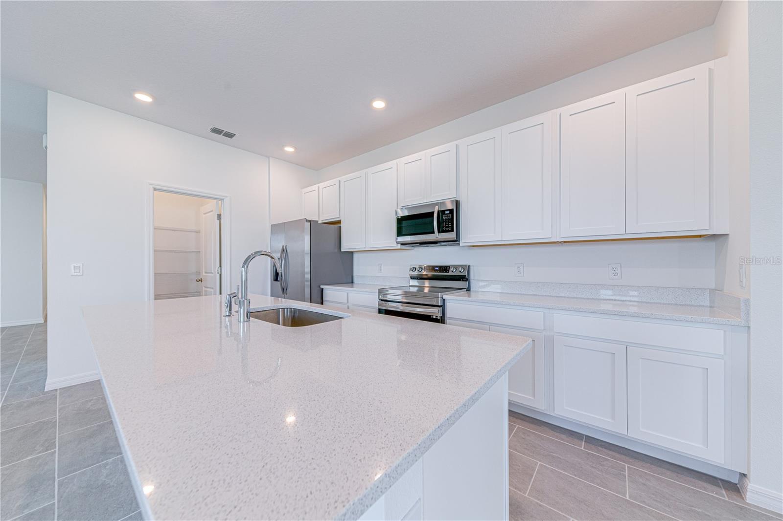 2354 LANCASHIRE ST, DAVENPORT, FL, 33896