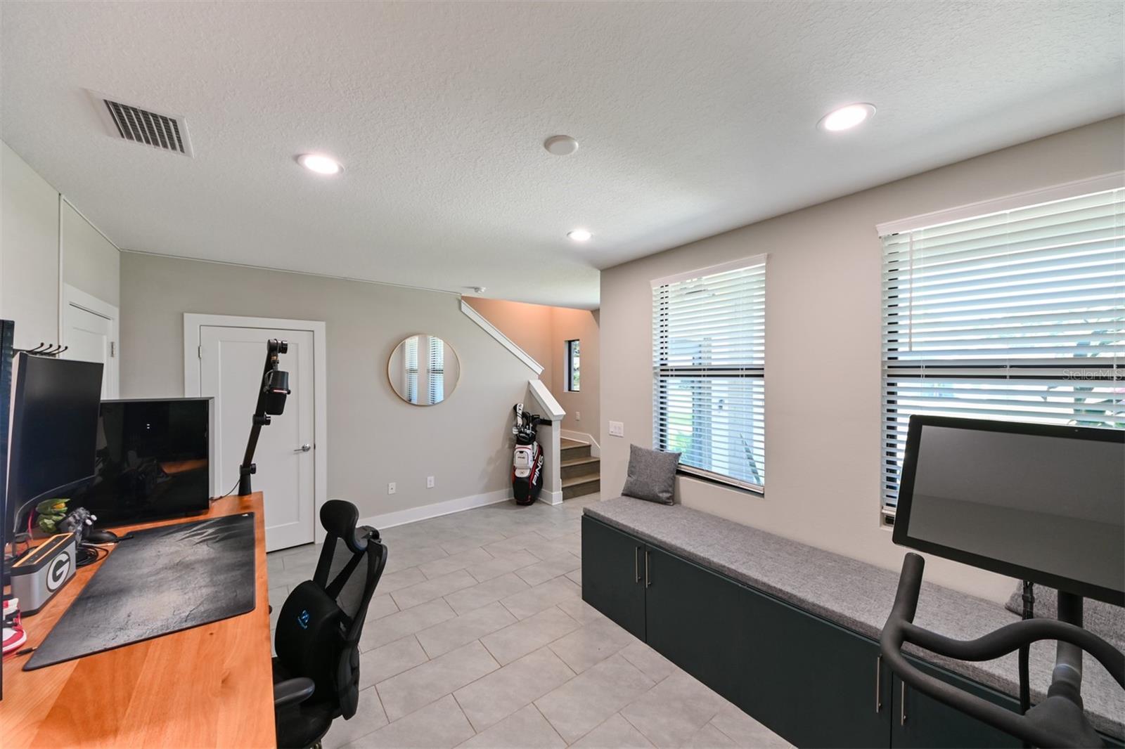 2568 13TH AVE N, ST PETERSBURG, FL, 33713