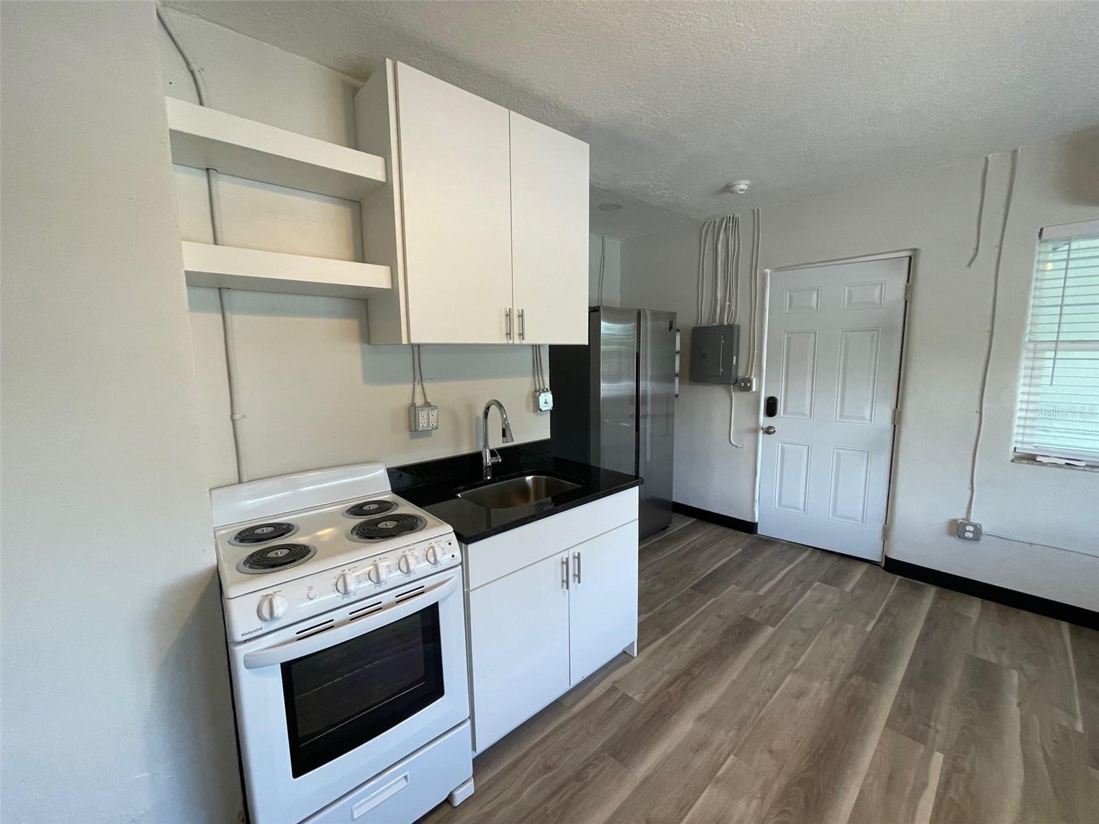 707 ROSERY RD NW #3, LARGO, FL, 33770