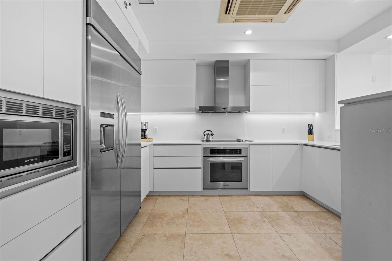 PR9117385 Property Photo