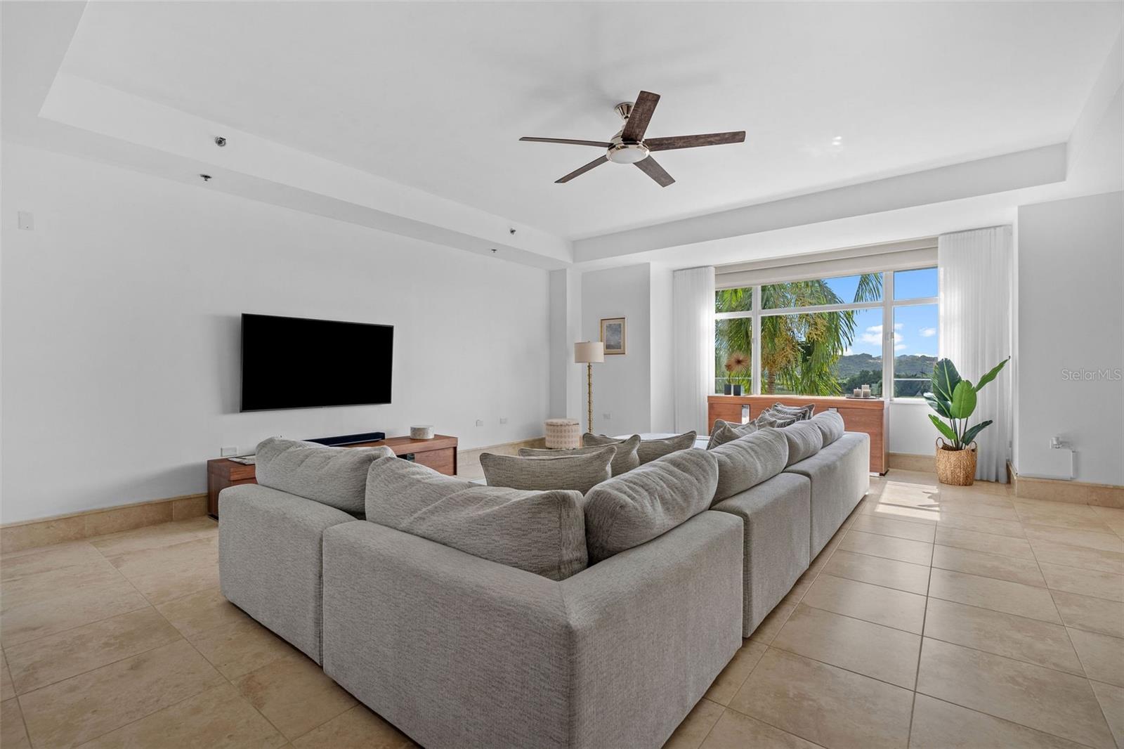 PR9117385 Property Photo