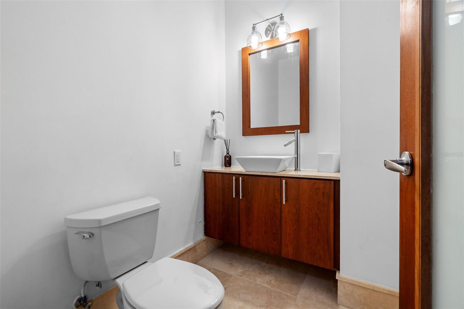 PR9117385 Property Photo