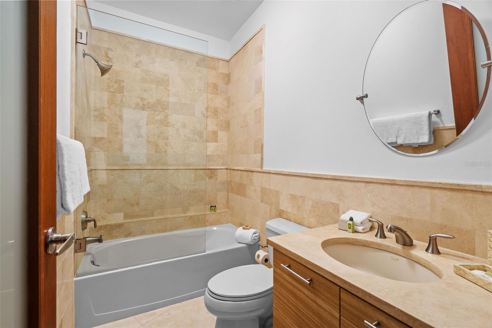 PR9117385 Property Photo