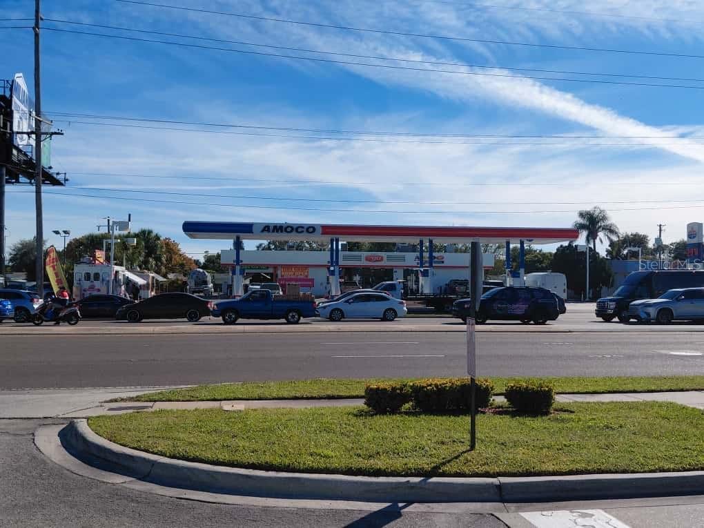 7906 W HILLSBOROUGH AVE, TAMPA, FL, 33615