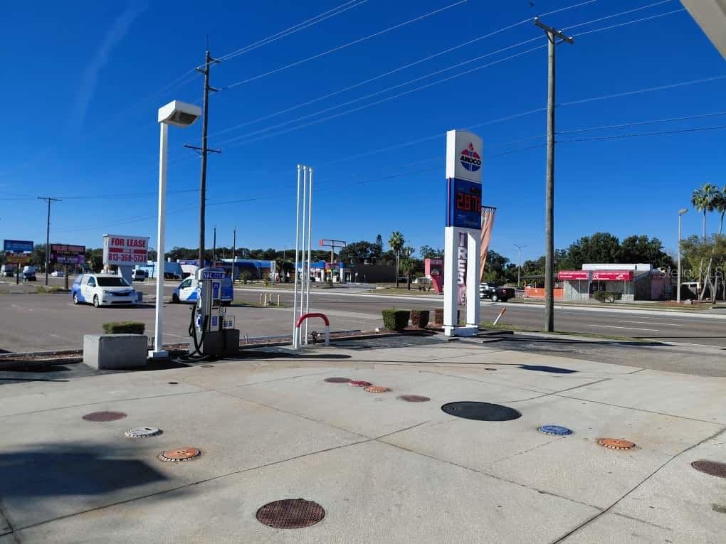 7906 W HILLSBOROUGH AVE, TAMPA, FL, 33615