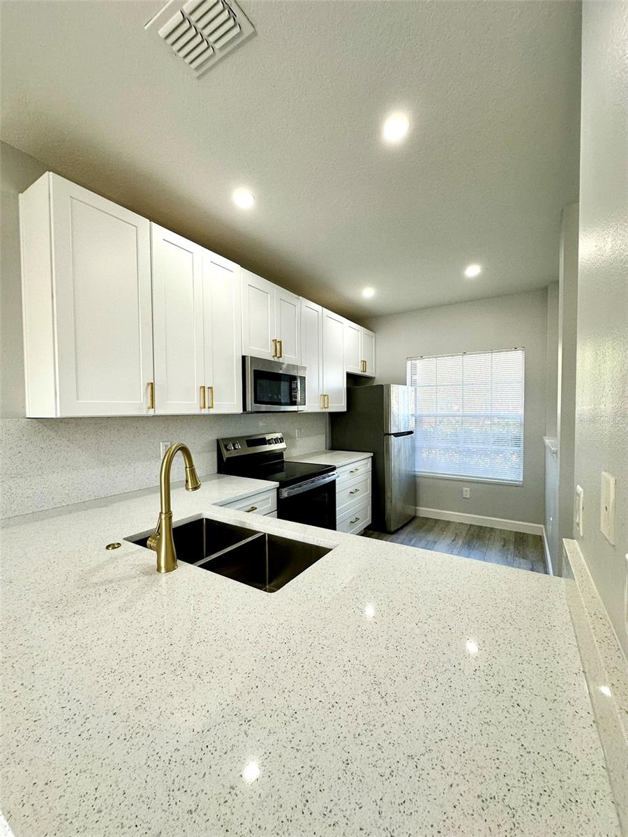 918 CHELSEA DR, DAVENPORT, FL, 33897