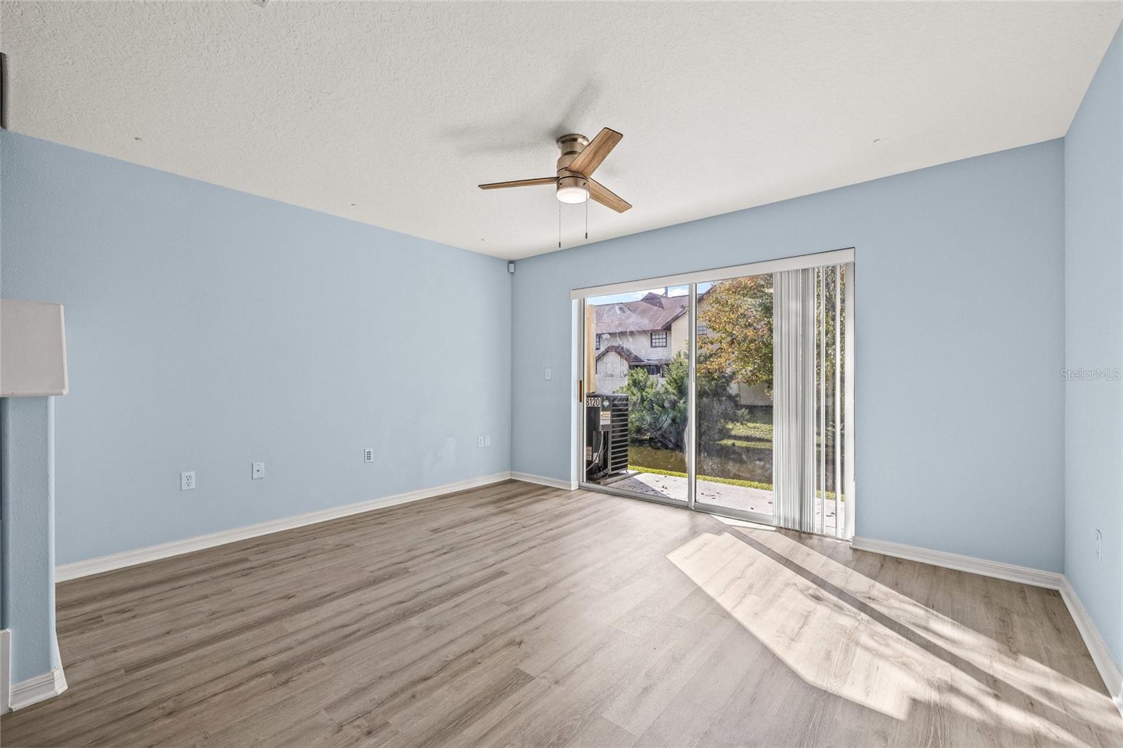 8120 SILENT CREEK DR, TAMPA, FL, 33615