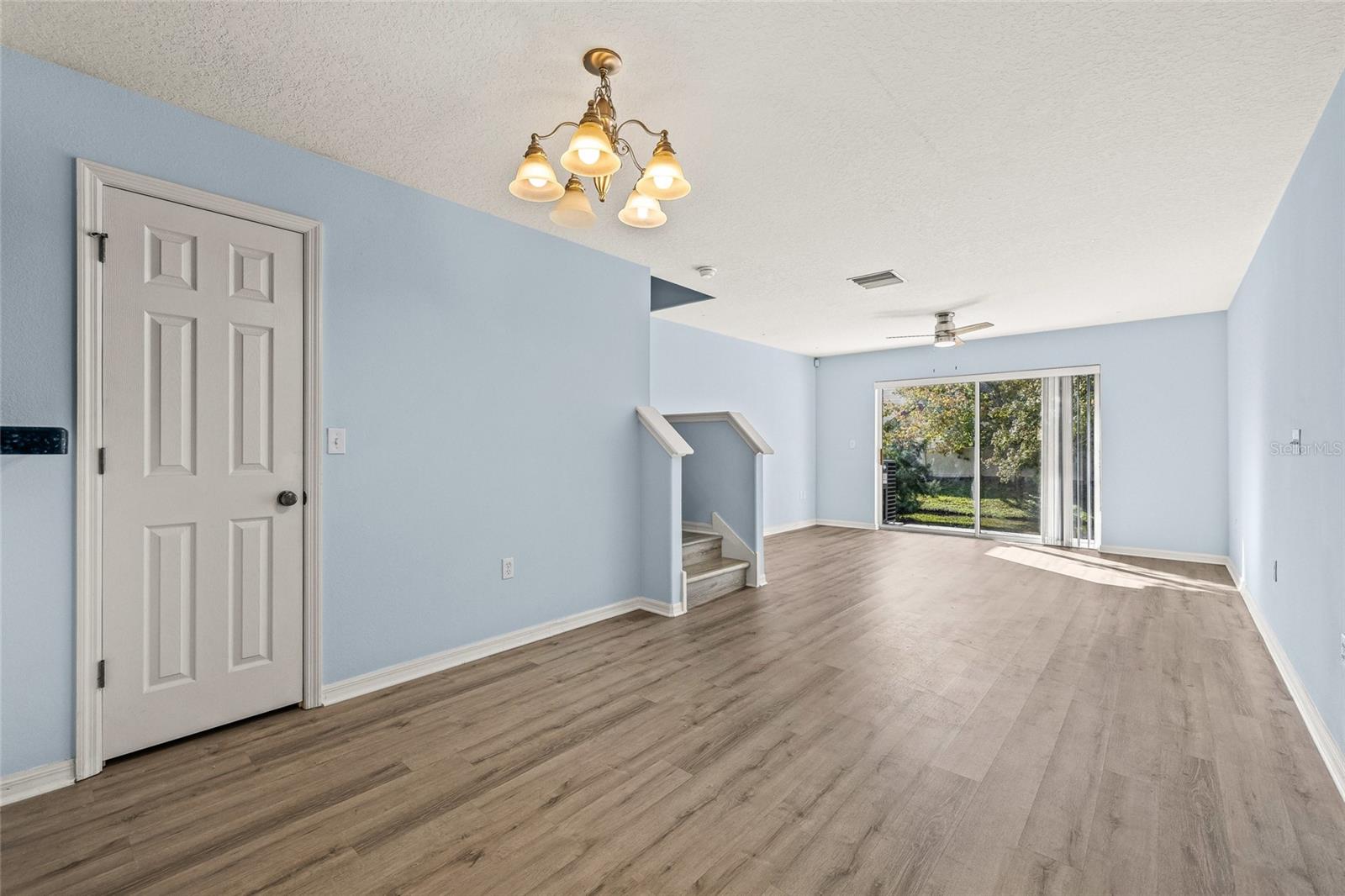 8120 SILENT CREEK DR, TAMPA, FL, 33615