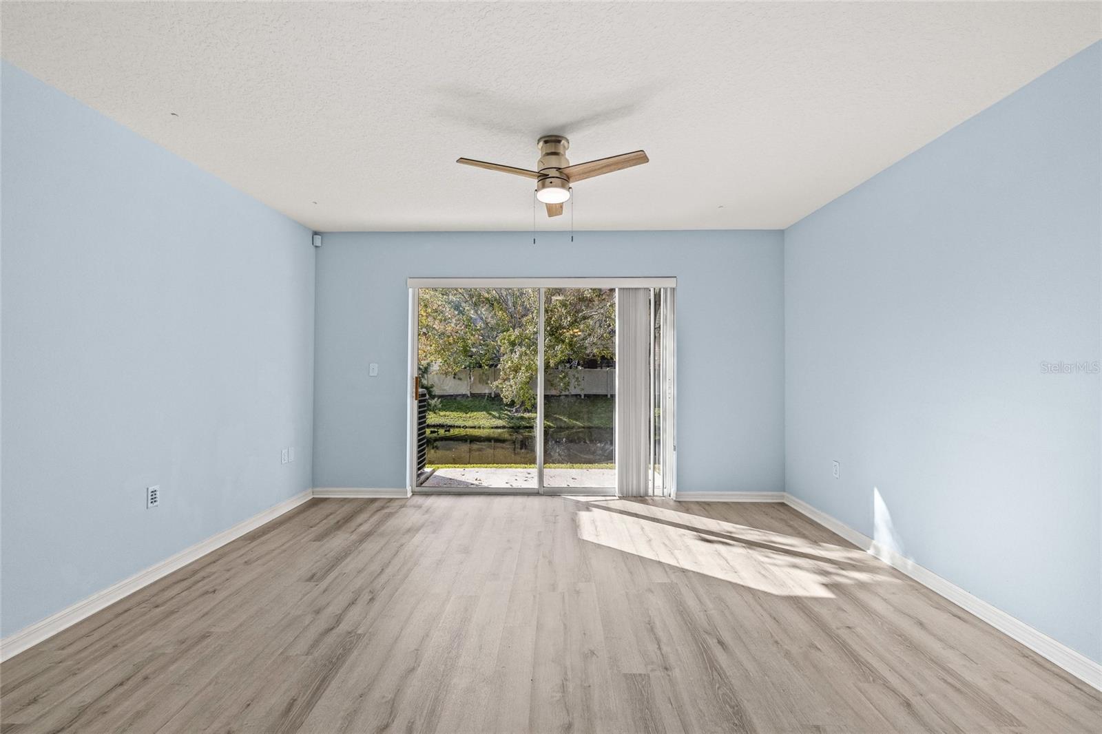 8120 SILENT CREEK DR, TAMPA, FL, 33615