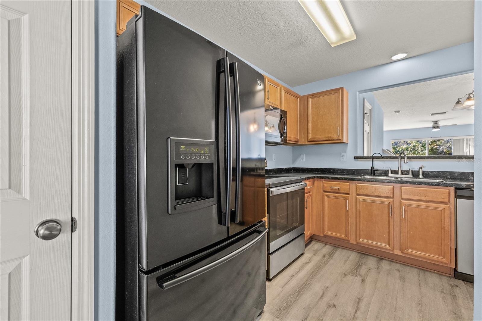 8120 SILENT CREEK DR, TAMPA, FL, 33615