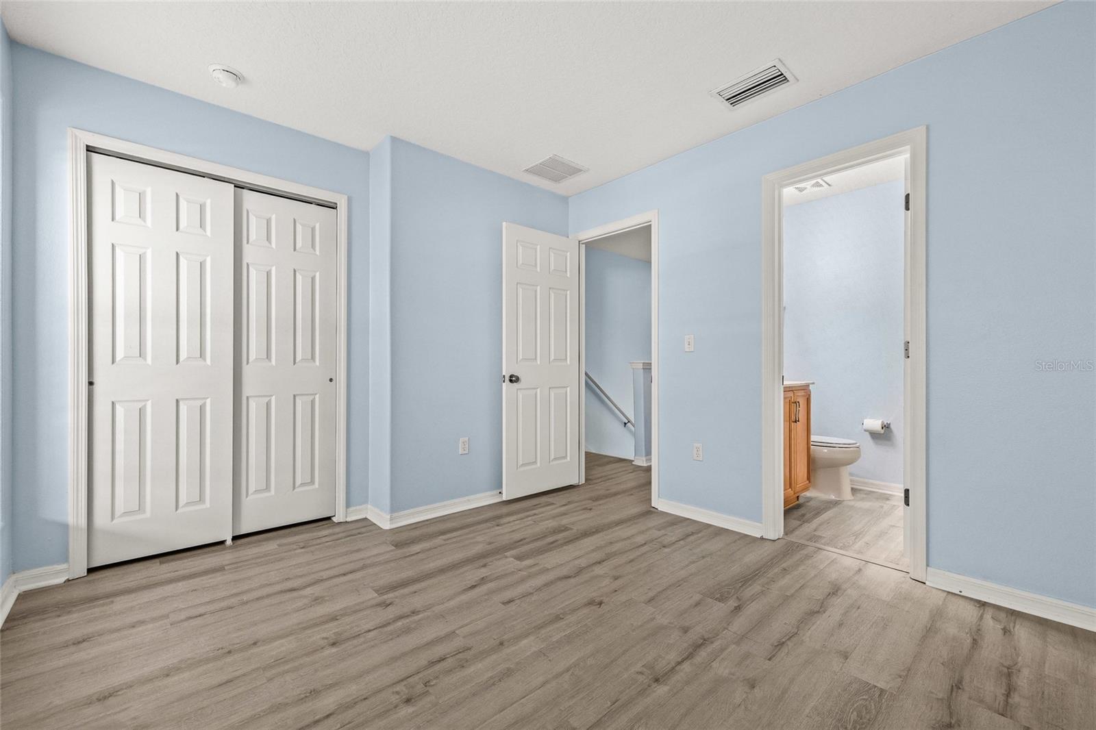 8120 SILENT CREEK DR, TAMPA, FL, 33615