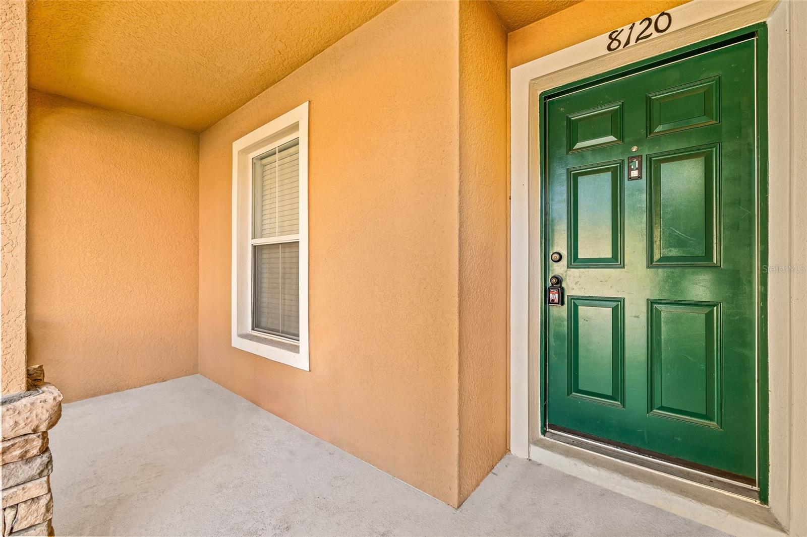 8120 SILENT CREEK DR, TAMPA, FL, 33615