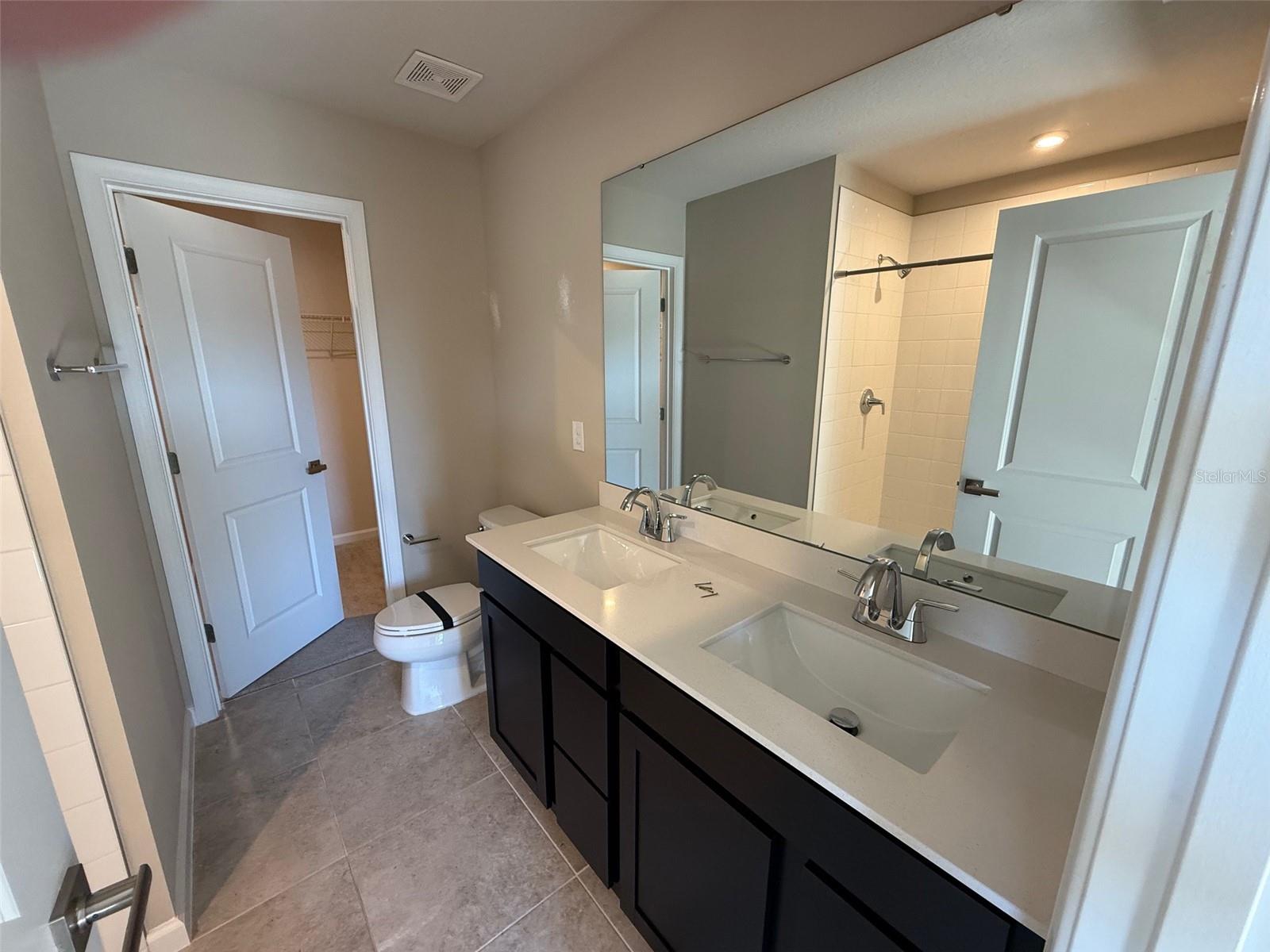 1198 PORT BLUE WAY, LADY LAKE, FL, 32159