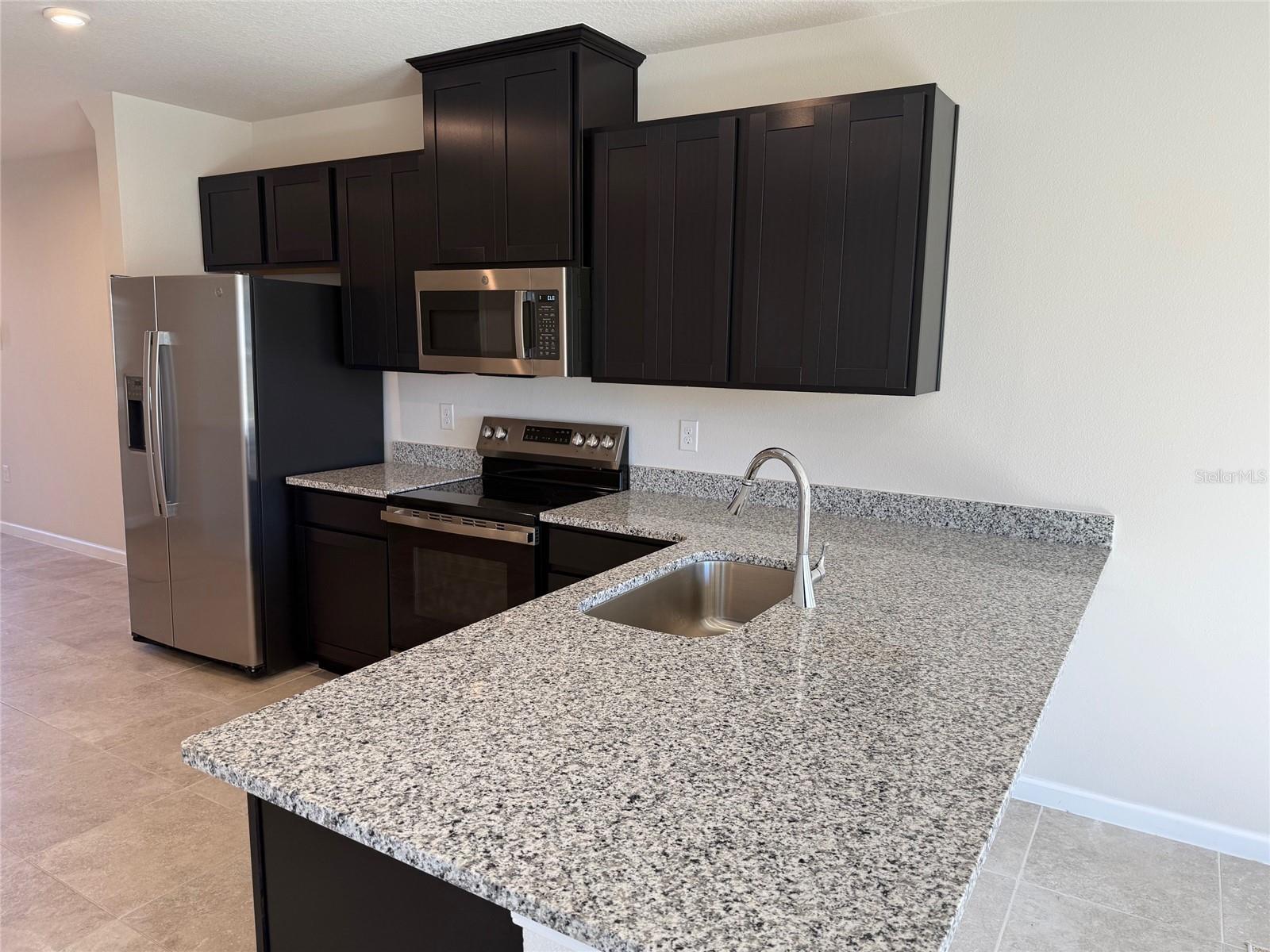 1198 PORT BLUE WAY, LADY LAKE, FL, 32159