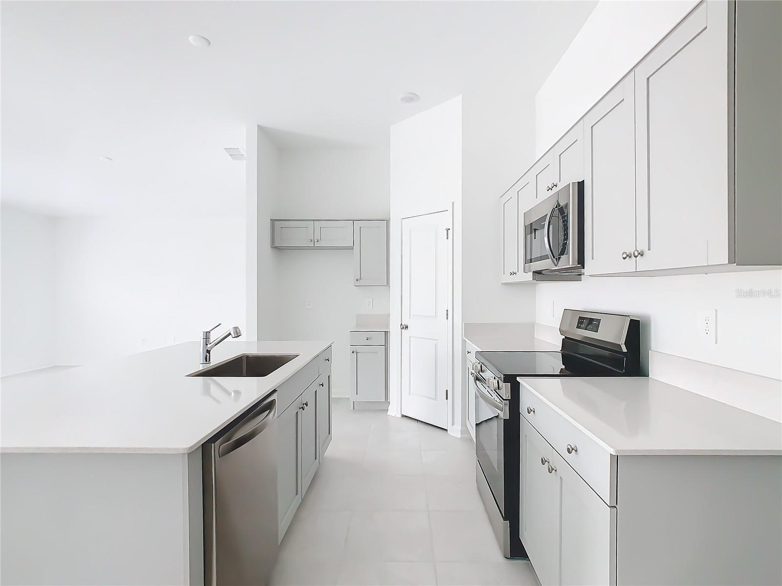 421 SANDBAR LN, HAINES CITY, FL, 33844