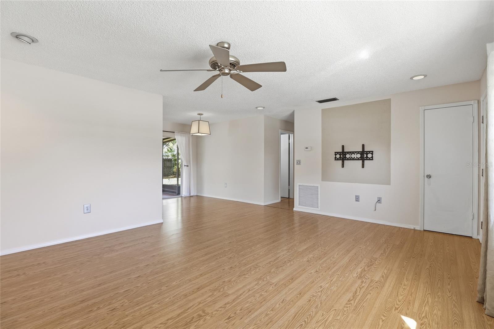 3305 ISLAND DATE CIR, SARASOTA, FL, 34232