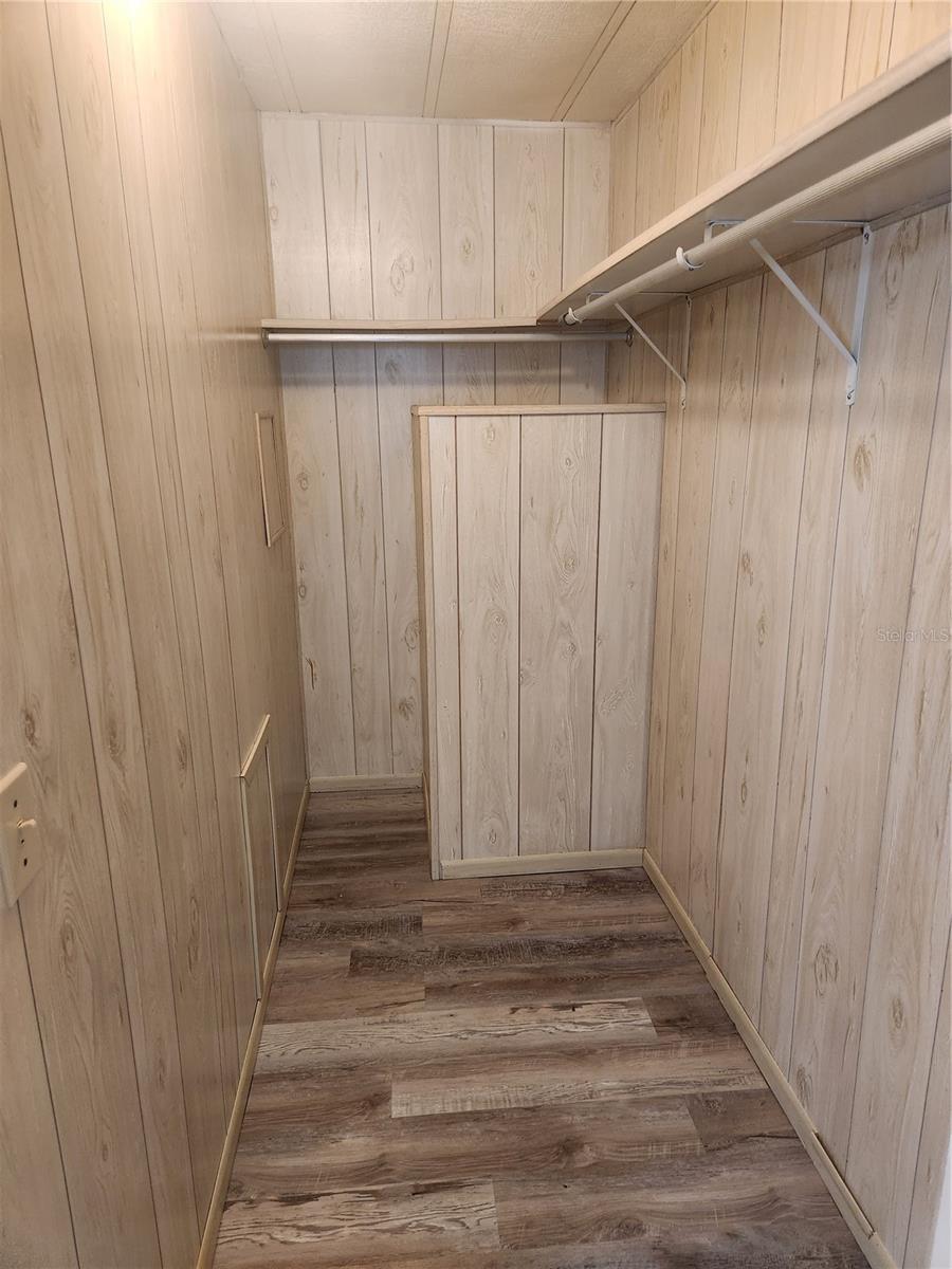 90 RED OAK DR, PALM HARBOR, FL, 34684