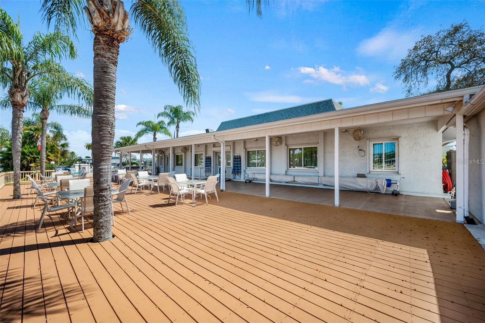 90 RED OAK DR, PALM HARBOR, FL, 34684