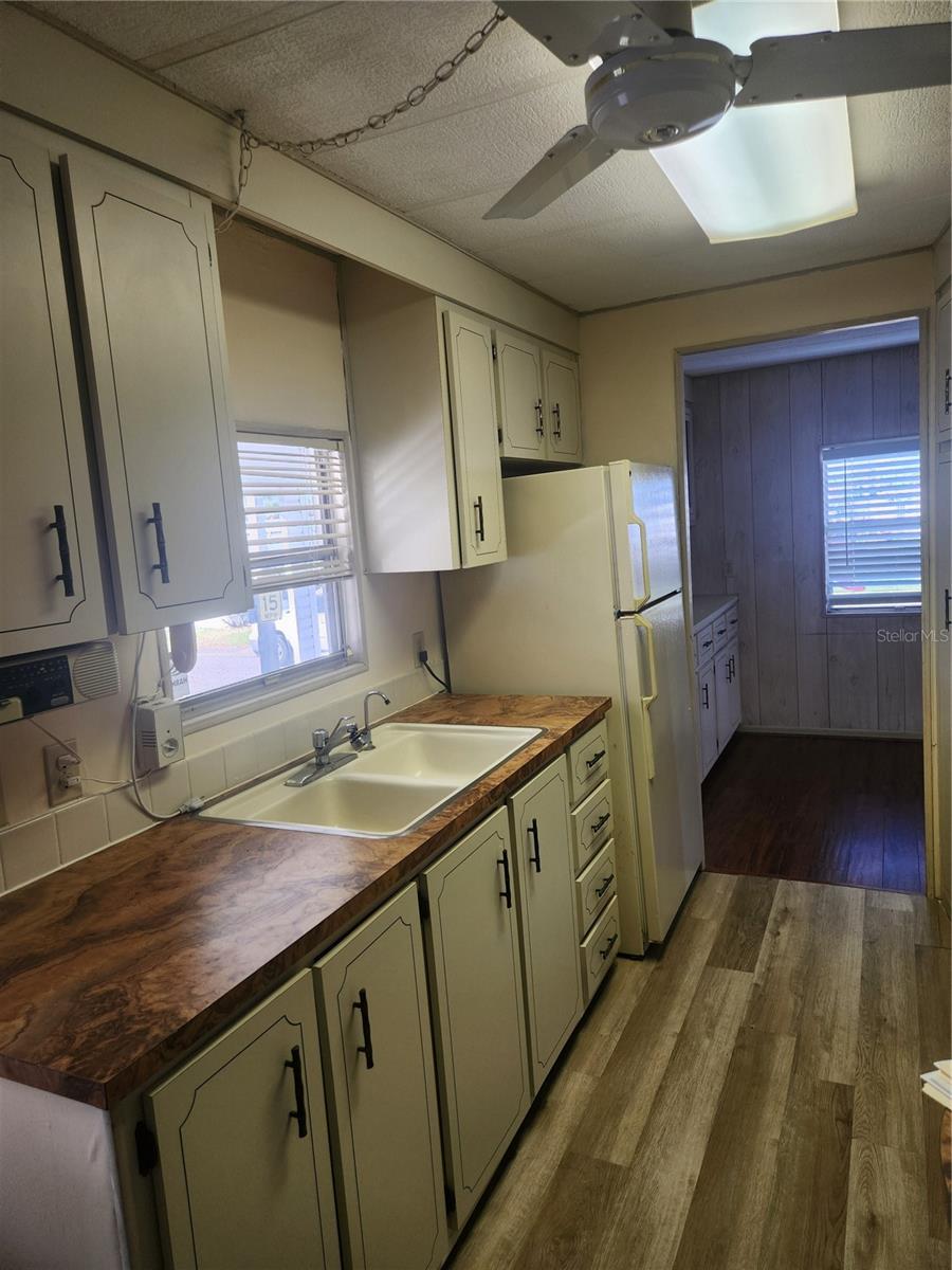 90 RED OAK DR, PALM HARBOR, FL, 34684